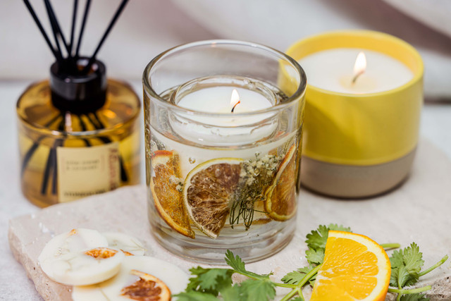 Stoneglow Elements - Energy - Bitter Orange & Coriander - Botanical Wax Scented Gel Candle (90 X 80mm)