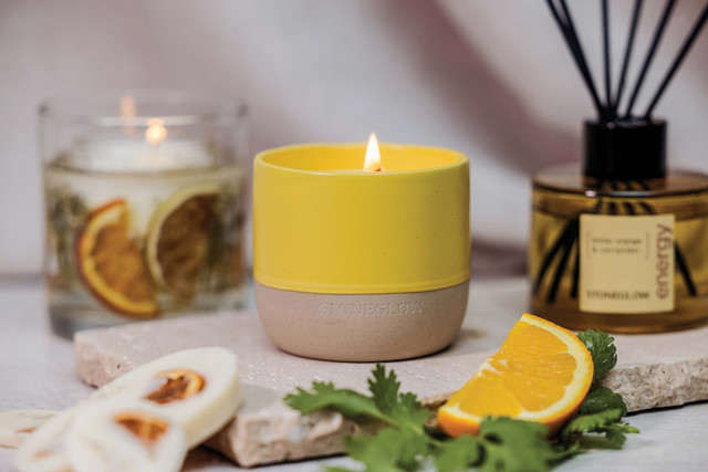 Stoneglow Elements - Energy - Bitter Orange & Coriander - Scented Soy Wax Ceramic Candle Tumbler (68x75mm) - Yellow