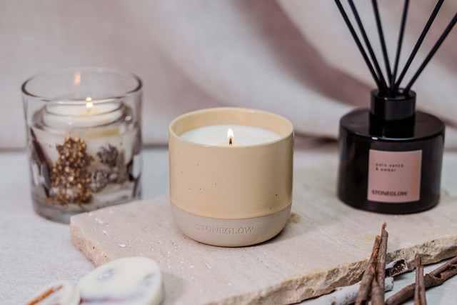 Stoneglow Elements - Wood - Palo Santo & Amber - Scented Soy Wax Ceramic Candle Tumbler (68x75mm) - Brown