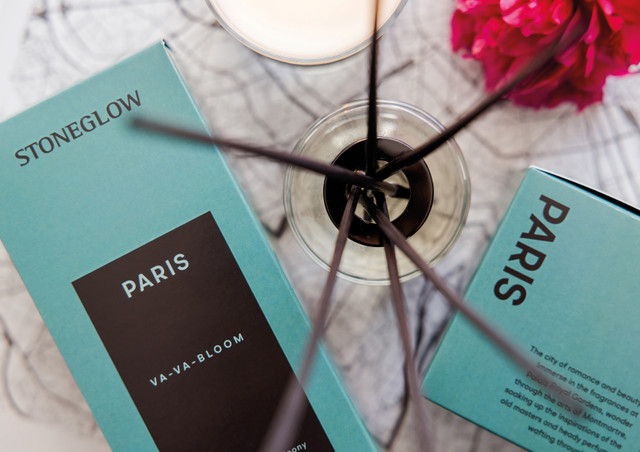 Stoneglow Explorer - Paris - Va Va Bloom - 220gm Soy Wax Scented Candle (90 X 80mm)