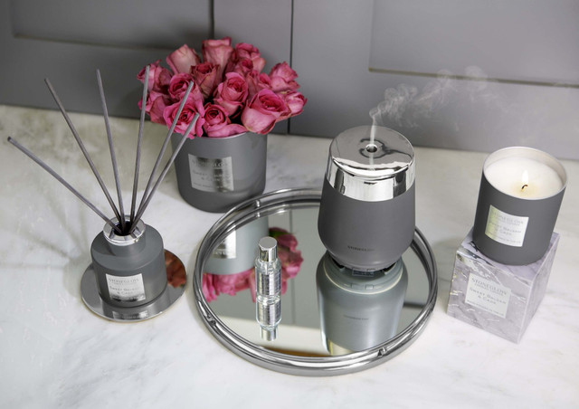 Stoneglow Luna - Sweet Balsam & Cade - Scented Candle - Boxed Tumbler