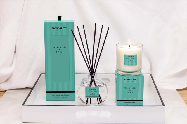 Stoneglow Modern Classics - Fresh Linen & Citrus - 3-wick Scented Candle 760g