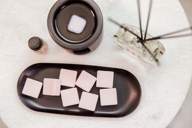 Stoneglow Modern Classics - Pink Peony & Gardenia Soy Wax Melt Bar 79 Grams