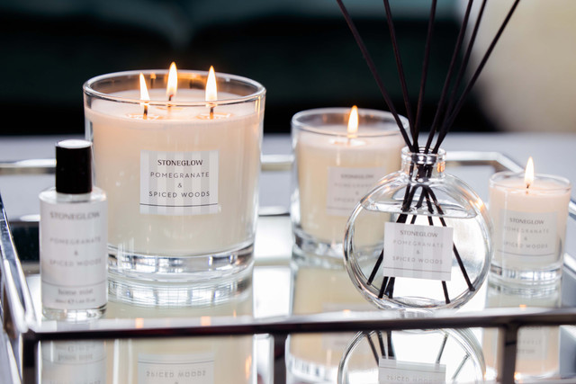 Stoneglow Modern Classics - Pomegranate & Spiced Woods - 3-Wick Scented Candle