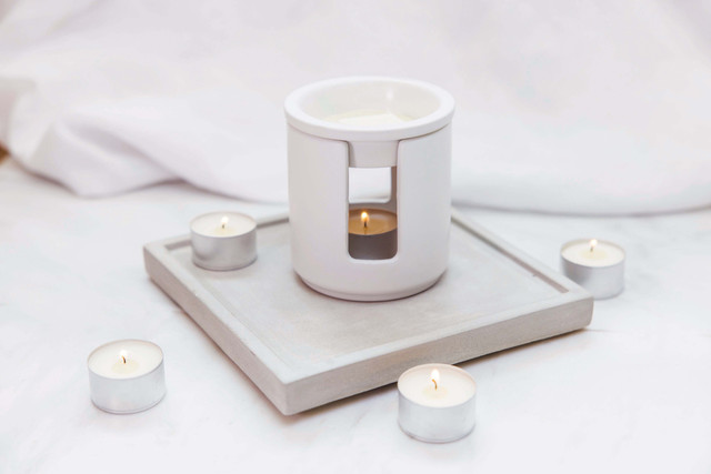 Stoneglow Modern Classics - Pomegranate & Spiced Woods Soy Wax Melt Bar 79 Grams