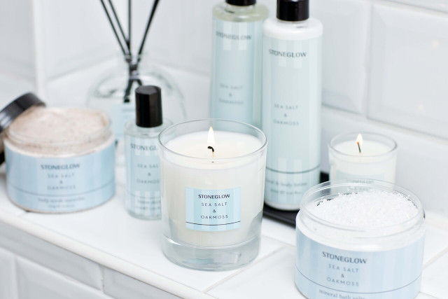 Stoneglow Modern Classics - Sea Salt & Oakmoss - Scented Candle - Boxed Tumbler