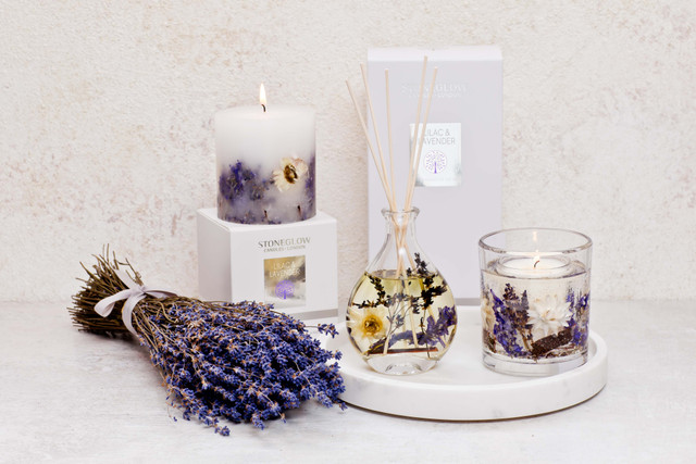 Stoneglow Nature's Gift - Lilac & Lavender - Scented Botanical Inclusion Pillar Candle (95 X 95mm)