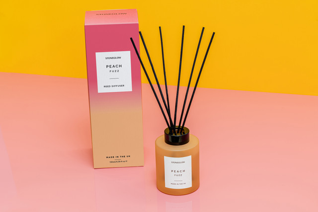 Stoneglow Sol - Peach Fuzz - Scented Reed Diffuser 130ml - Orange Glass