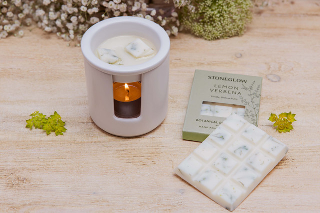 Stoneglow The Walled Garden - Lemon Verbena - Vanilla | Verbena | Iris - Scented Botanical Soy Wax Melt Snap Bar - 76 Grams