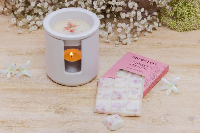 Stoneglow The Walled Garden - Sunset Jasmine - Jasmine | Rose | Neroli - Scented Botanical Soy Wax Melt Snap Bar - 76 Grams