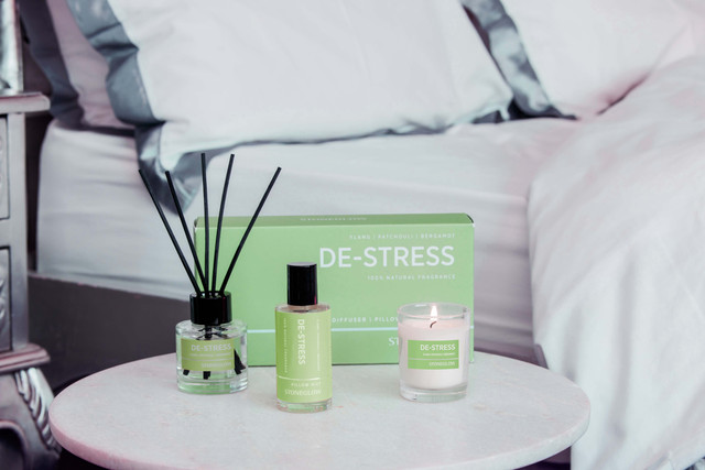 Stoneglow Wellbeing - De-Stress - Gift Set - Essential Oil Scented Votive Candle (65 X 55mm) - Scented Reed Diffuser (50ml) - Scented Pillow Mist (50ml)