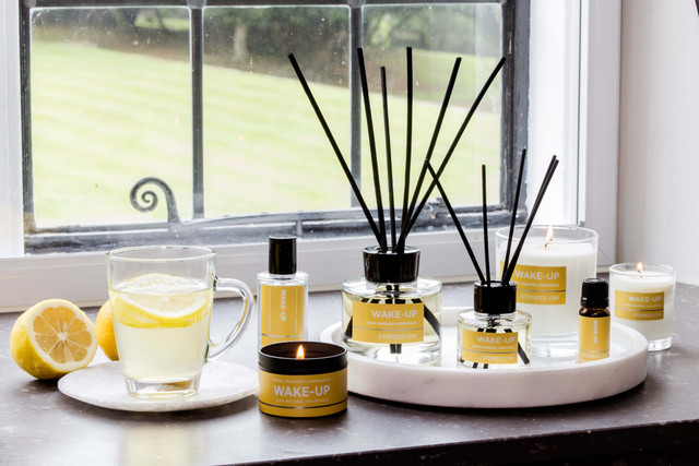 Stoneglow Wellbeing - Wake Up - Lemon | Mandarin | Lemongrass - Essential Oil Scented -Votive Candle (65 X 55mm) - Scented Reed Diffuser (50ml) - Scented Pillow Mist (50ml) Gift Set