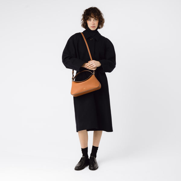 Stow East West Curve Bag