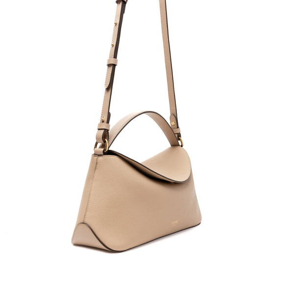 Stow East West Curve Bag