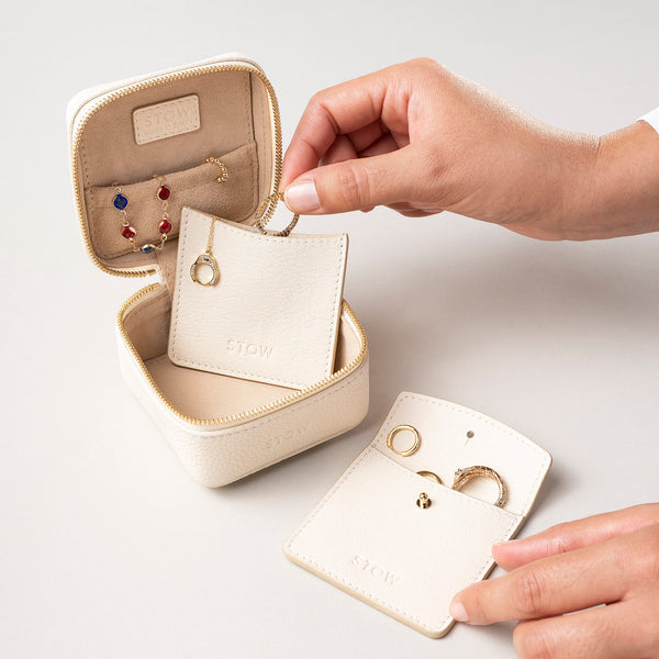 Stow Hester Essentials Case