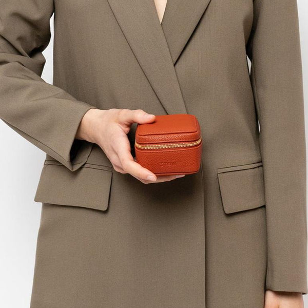 Stow Hester Essentials Case