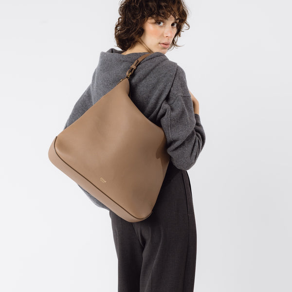 stow Maxi Curve Bag