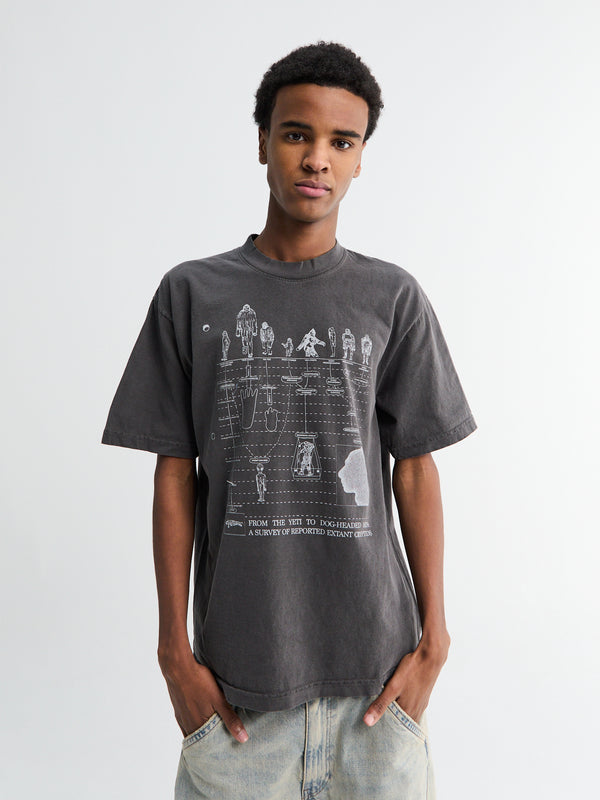 stoy Dog Headed Men Short-Sleeved T-shirt in Washed Black