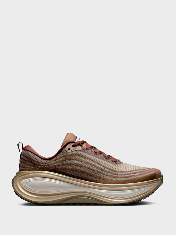 stoy Nike Vomero Plus in Off Noir/Pecan-Phantom-Natural
