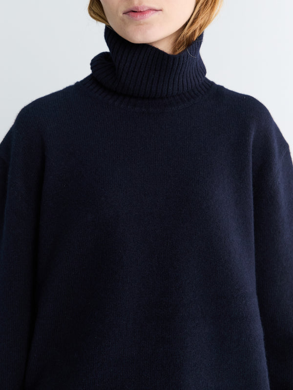 Stoy Cashmere Turtleneck In Navy