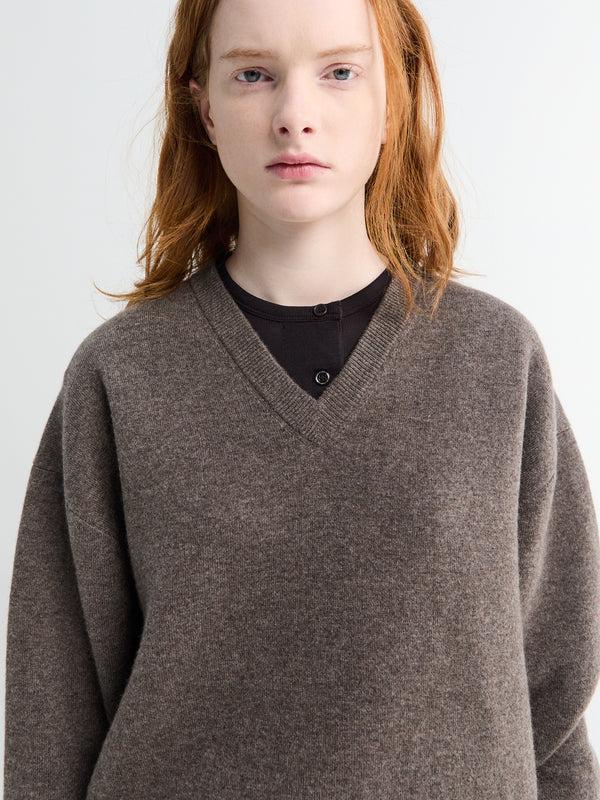 Stoy Cashmere V-neck Jumper In Mouse
