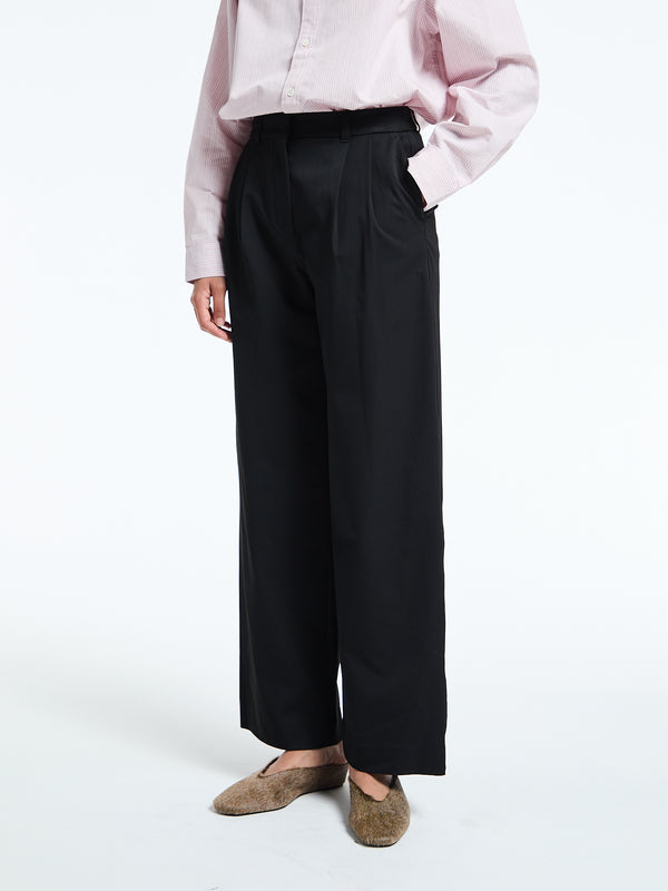 stoy Double Pleated Wide Slacks in Black