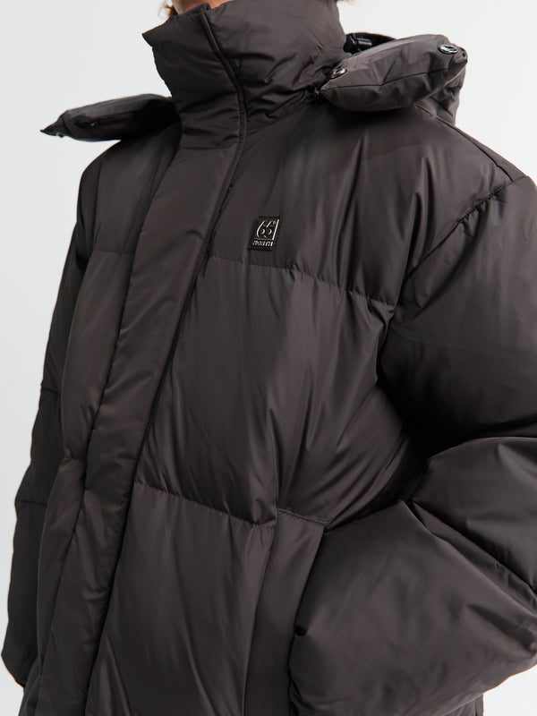 Stoy Dyngja Down Coat In Licorice