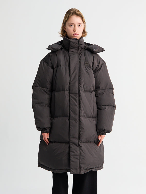 stoy Dyngja Down Coat in Licorice