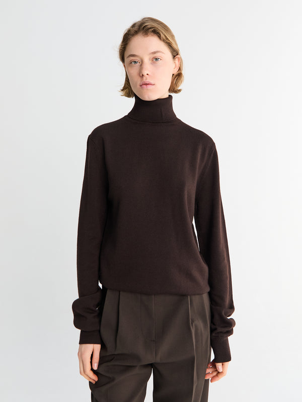 stoy Eve Thin Turtleneck Sweater in Dark Brown