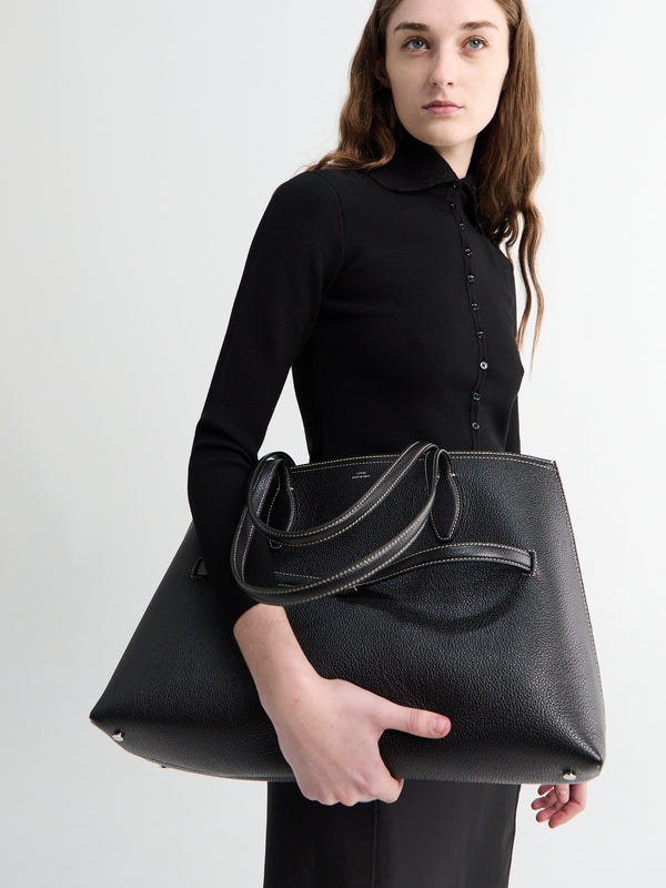 stoy Graind Leather Lounge Tote Bag in Black