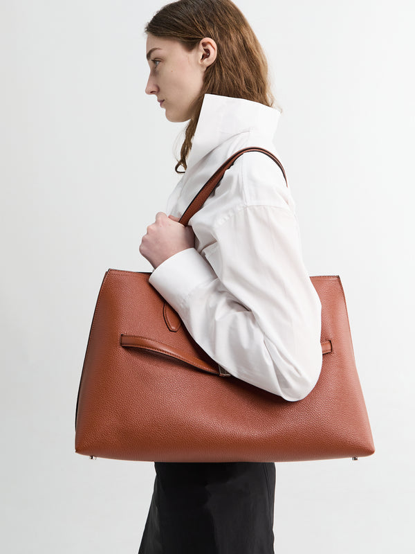 stoy Graind Leather Lounge Tote Bag in Sienna