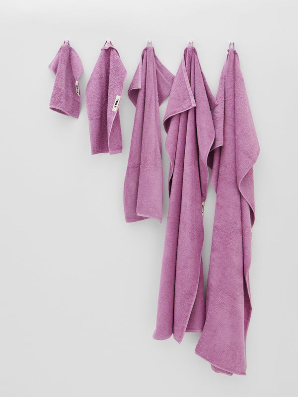 Stoy Hand Towel In Magenta