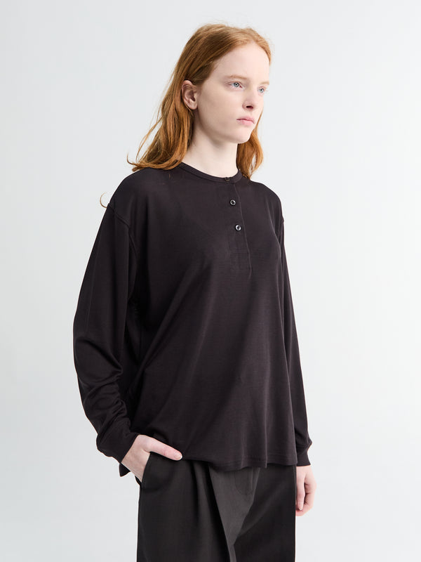 Stoy Henley Long Sleeve Top In Black Grape