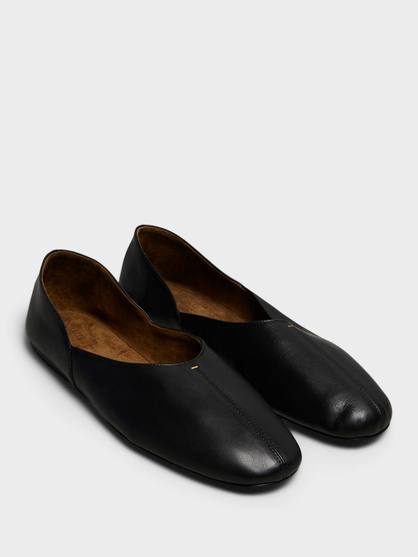Stoy Jane Flat In Black