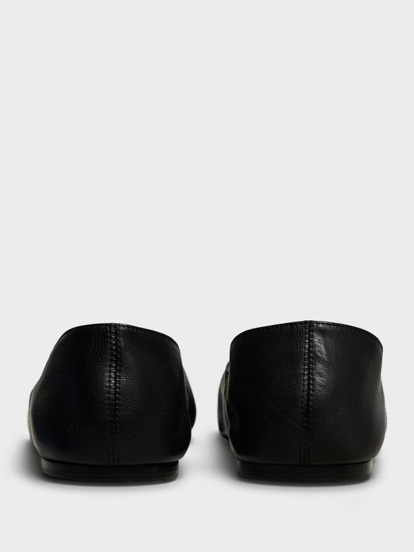 Stoy Jane Flat In Black