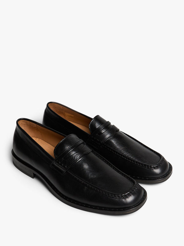 Stoy Light Loafer In True Dyed Black Leather