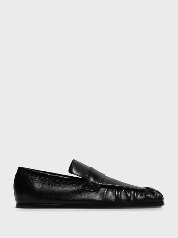 stoy Loafers in Black