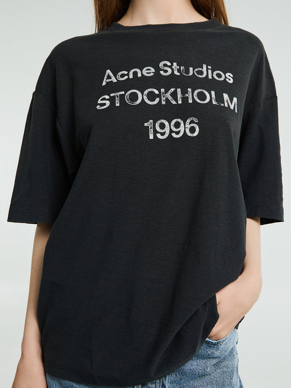 Stoy Logo T-shirt In Faded Black