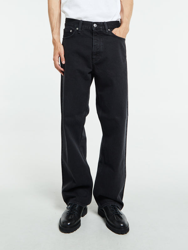 stoy Loose Jeans in Washed Black