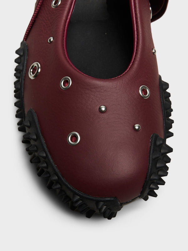 Stoy Mostro Fey Studs In Red