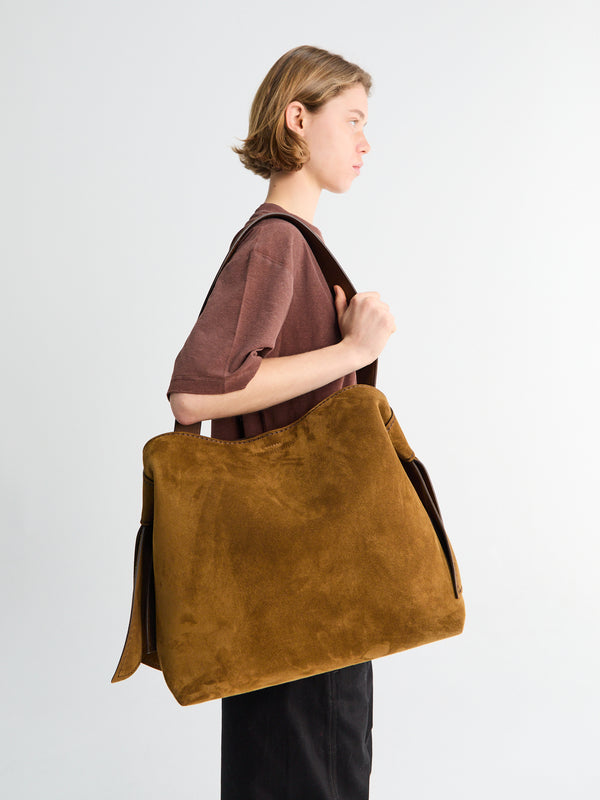 stoy Musubi Midi Bag Suede in Cognac Brown