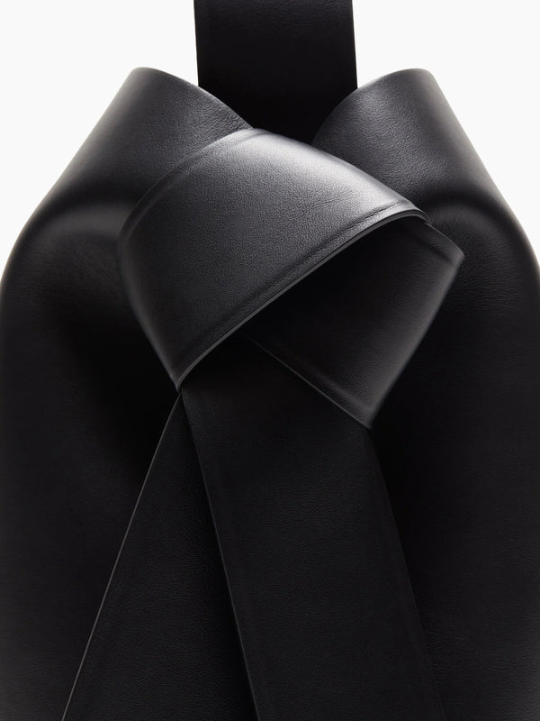 Stoy Musubi Midi Shoulder Bag In Black