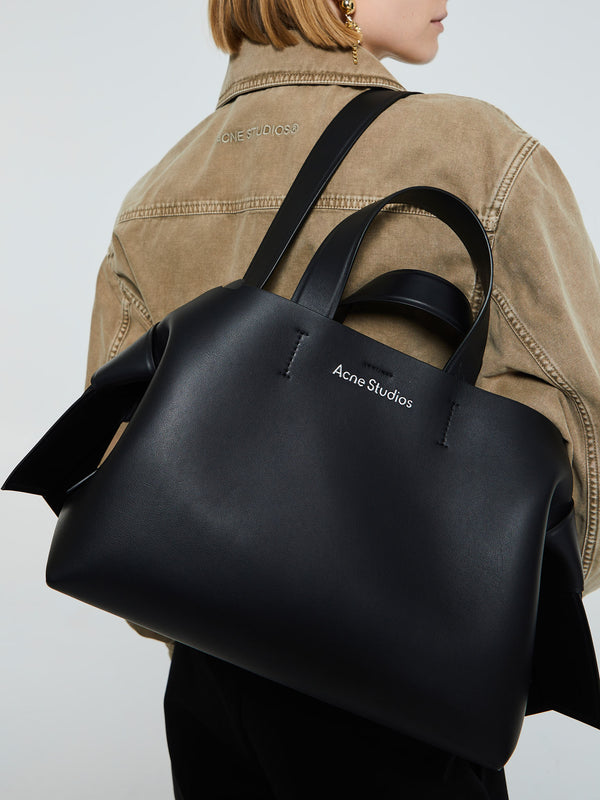 Stoy Musubi Midi Tote Bag In Black