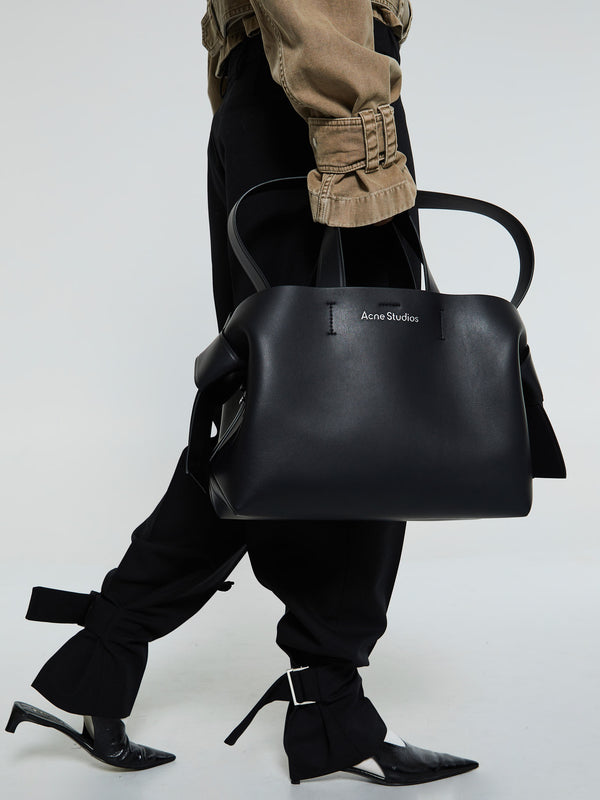 Stoy Musubi Midi Tote Bag In Black