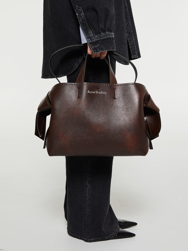Stoy Musubi Midi Tote Bag In Dark Brown