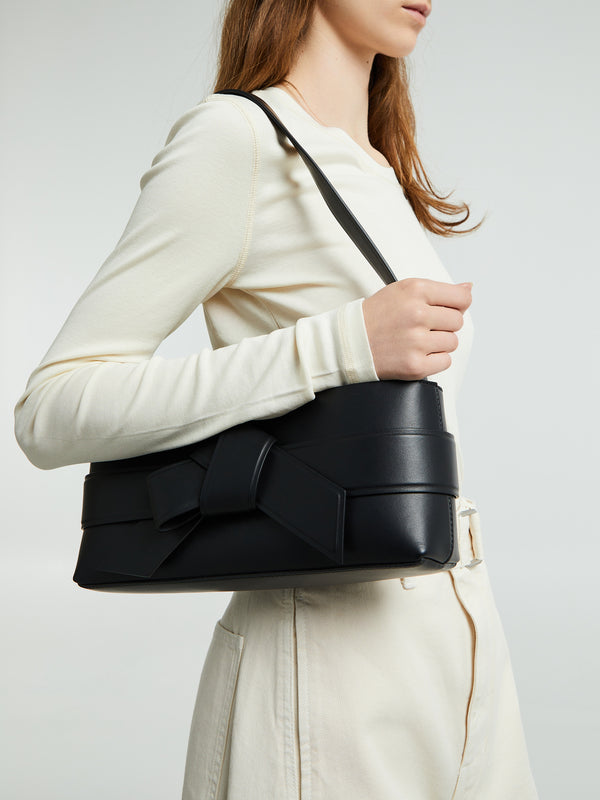 stoy Musubi Shoulder Bag in Black