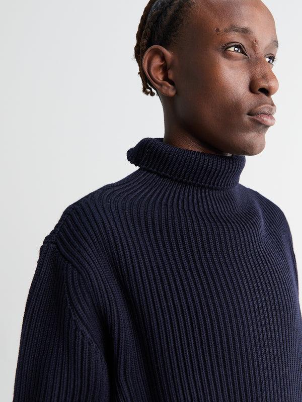 Stoy Navy Turtleneck In Navy