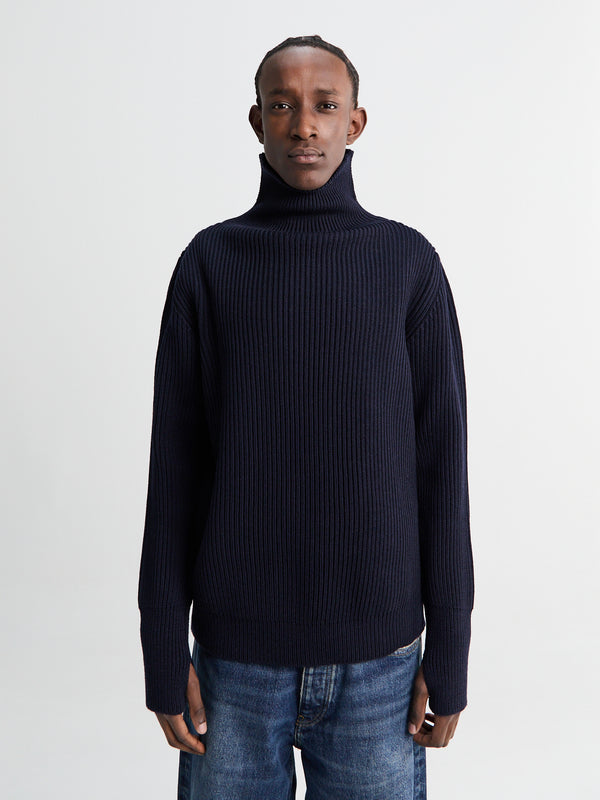 Stoy Navy Turtleneck In Navy