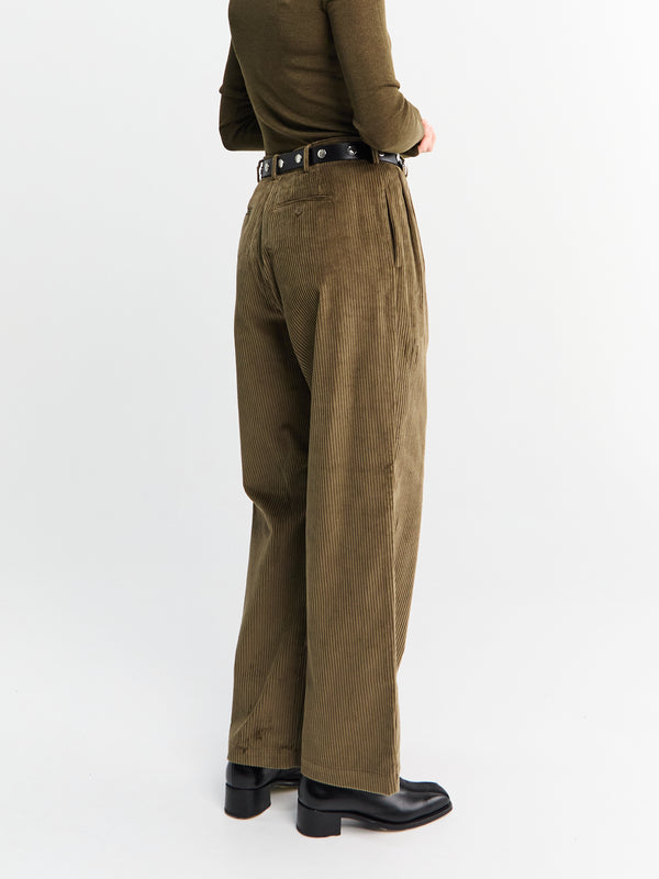 Stoy Norstrand Pleated Corduroy Trousers In Olive