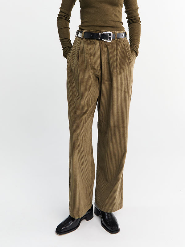 stoy Norstrand Pleated Corduroy Trousers in Olive